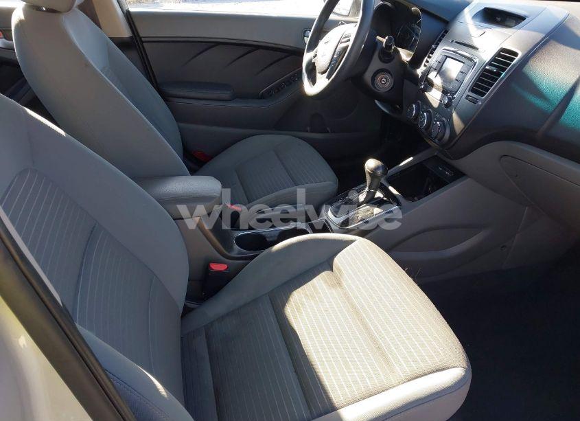 Photo 5 of 2017 Kia Forte LX (VIN 3KPFL4A76HE088740)