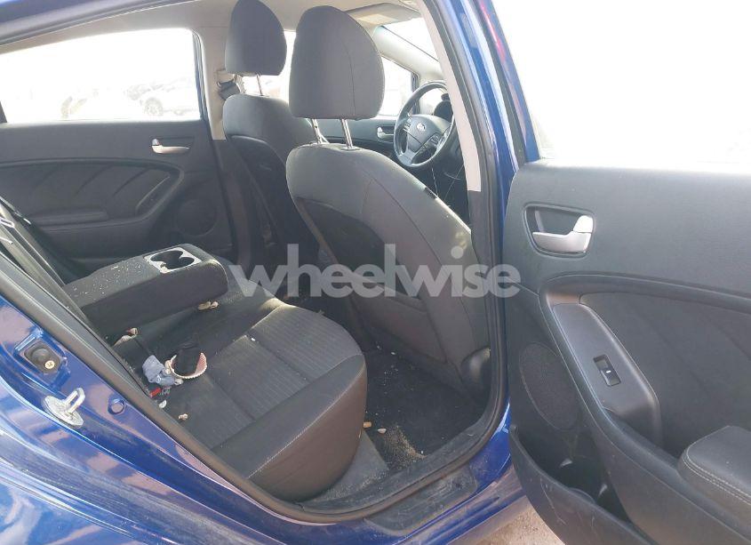 Photo 8 of 2017 Kia Forte LX (VIN 3KPFL4A76HE089113)