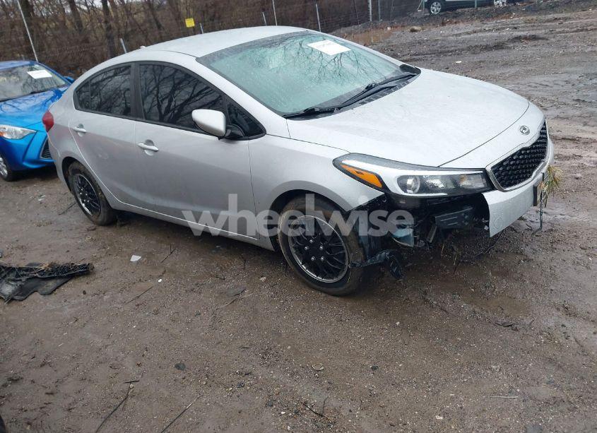 2017 Kia Forte LX (VIN 3KPFL4A76HE093193) main photo