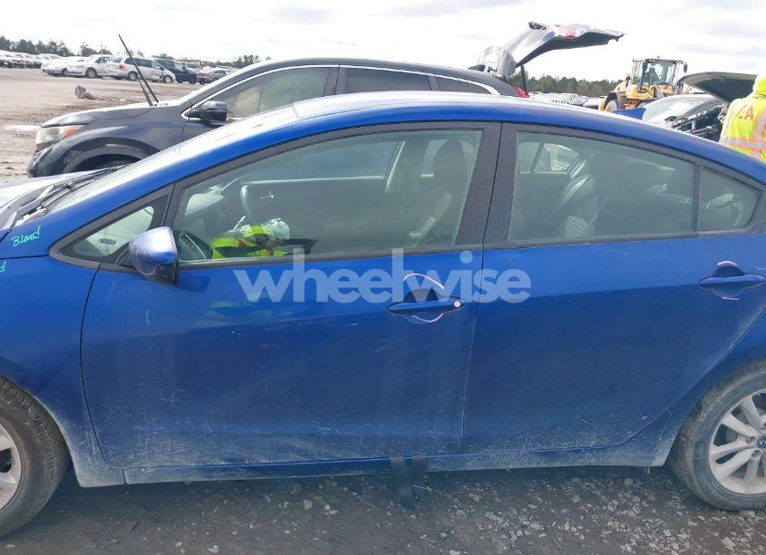 Photo 15 of 2017 Kia Forte S (VIN 3KPFL4A76HE102829)