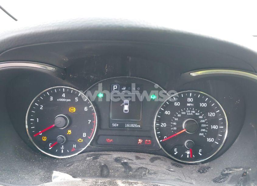 Photo 7 of 2017 Kia Forte S (VIN 3KPFL4A76HE102829)