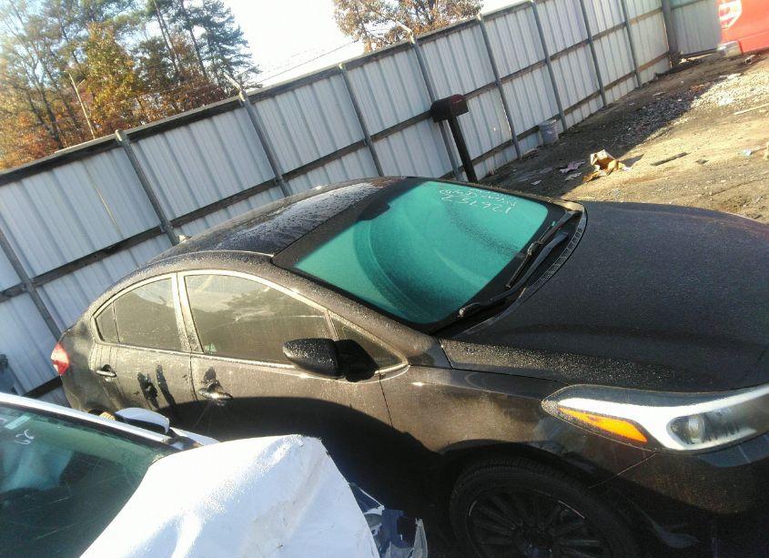 Photo 12 of 2017 Kia Forte LX (VIN 3KPFL4A76HE126757)