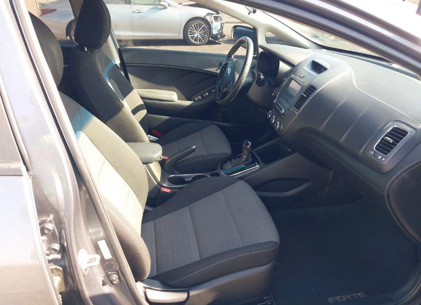 Photo 5 of 2018 Kia Forte S (VIN 3KPFL4A76JE175110)