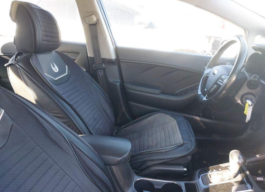 Photo 5 of 2018 Kia Forte S (VIN 3KPFL4A76JE187676)