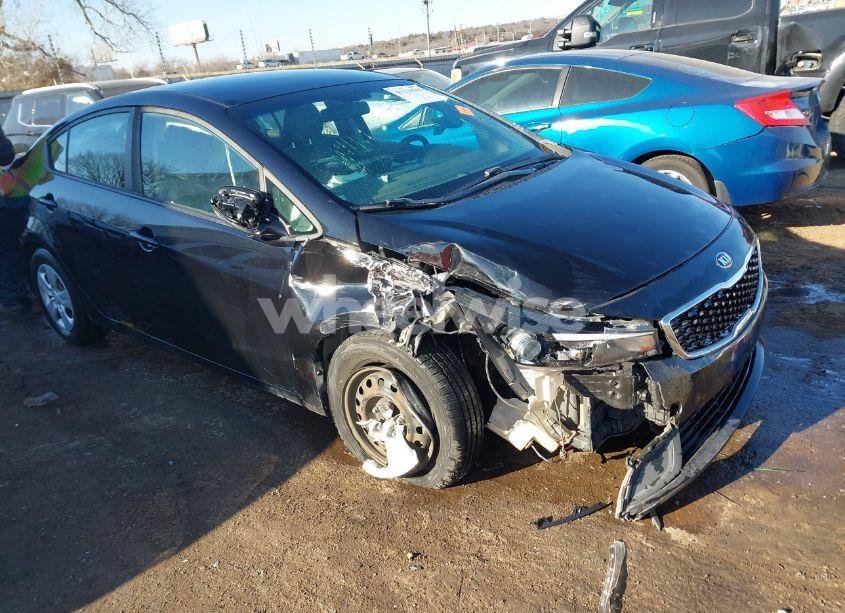 2018 Kia Forte LX (VIN 3KPFL4A76JE199732) main photo