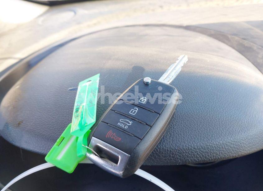 Photo 11 of 2018 Kia Forte LX (VIN 3KPFL4A76JE199732)