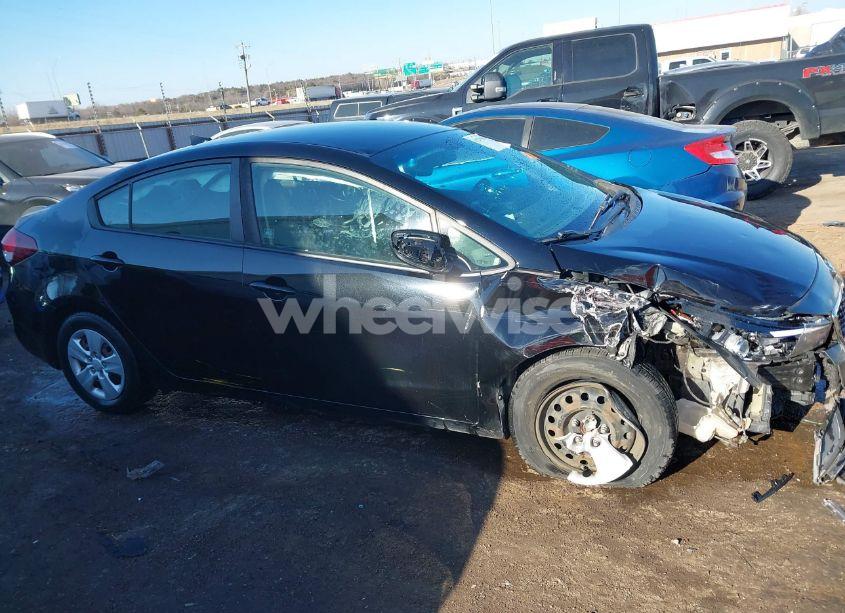 Photo 13 of 2018 Kia Forte LX (VIN 3KPFL4A76JE199732)