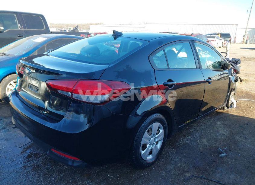 Photo 4 of 2018 Kia Forte LX (VIN 3KPFL4A76JE199732)
