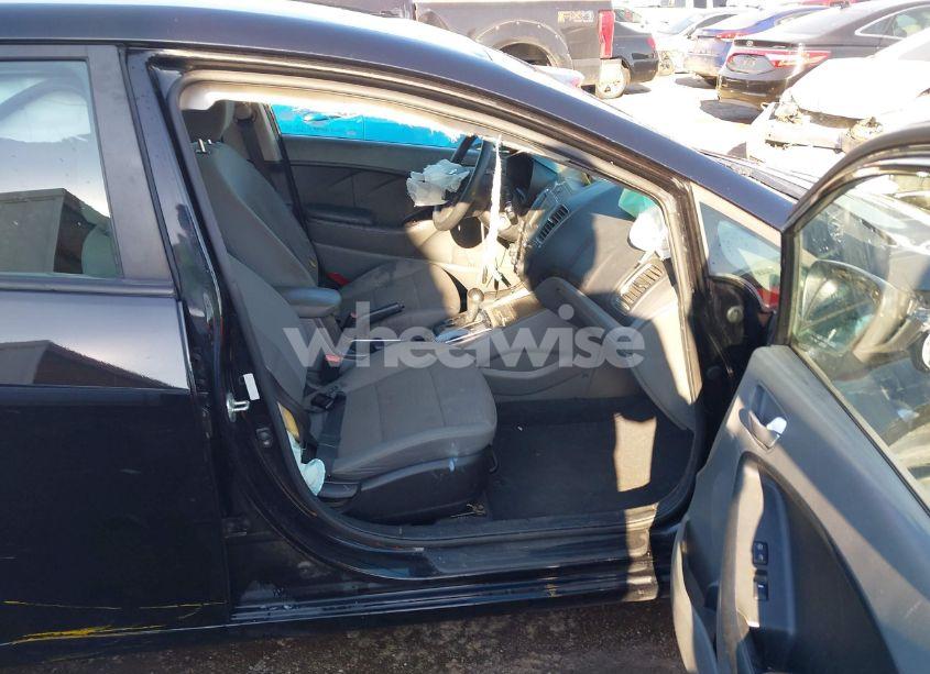 Photo 5 of 2018 Kia Forte LX (VIN 3KPFL4A76JE199732)