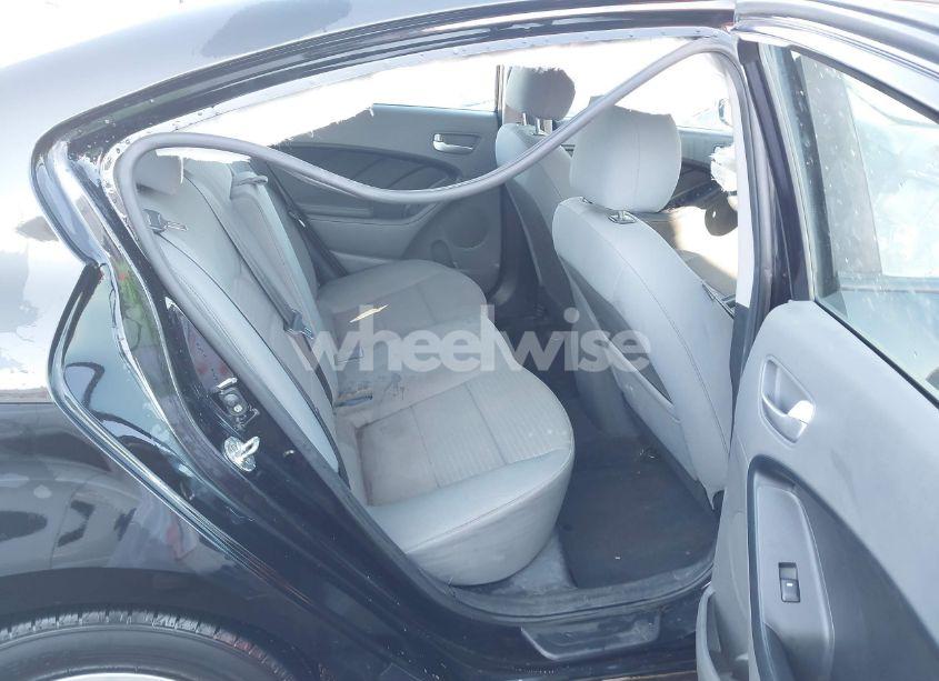 Photo 8 of 2018 Kia Forte LX (VIN 3KPFL4A76JE199732)