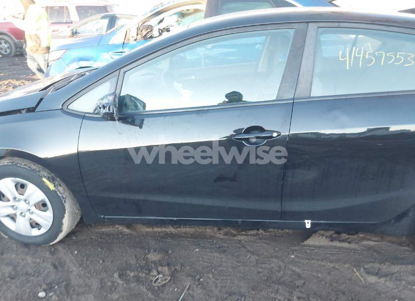 Photo 14 of 2018 Kia Forte LX (VIN 3KPFL4A76JE218067)