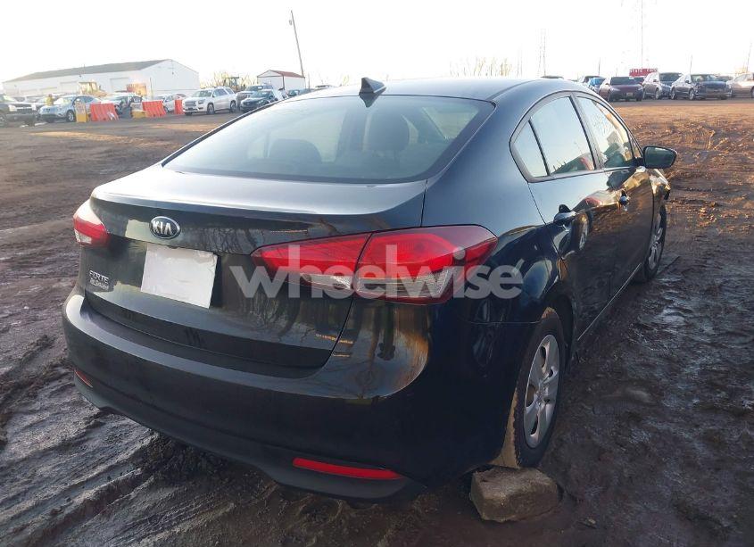 Photo 4 of 2018 Kia Forte LX (VIN 3KPFL4A76JE218067)