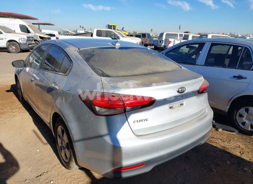 Photo 3 of 2018 Kia Forte LX (VIN 3KPFL4A76JE218490)