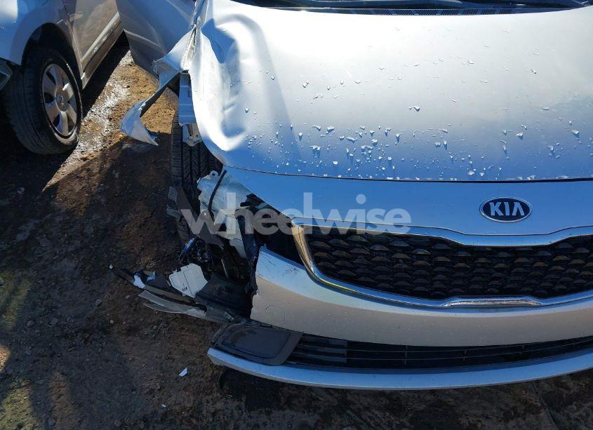 Photo 6 of 2018 Kia Forte LX (VIN 3KPFL4A76JE218490)