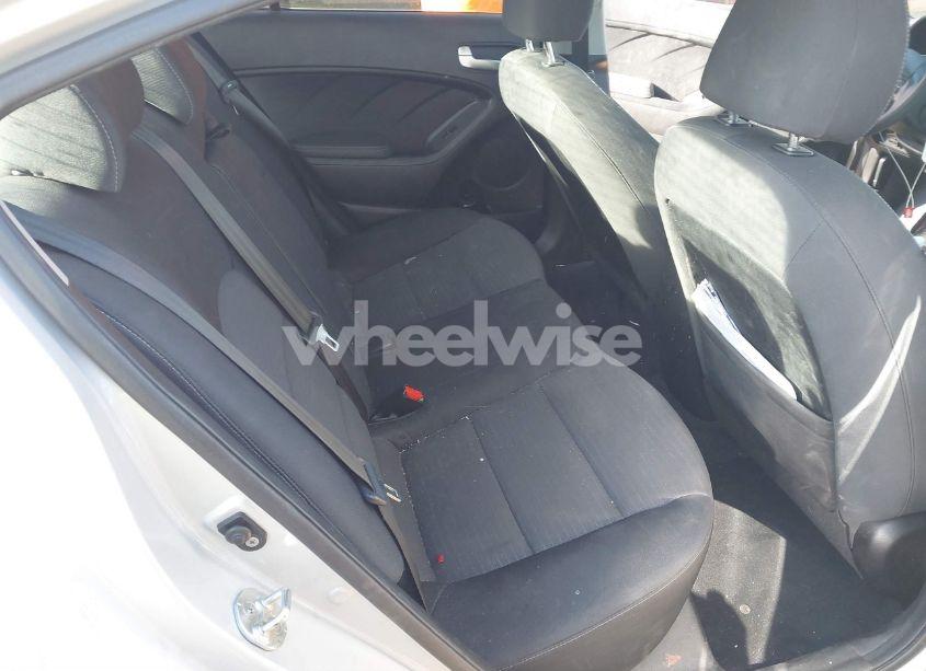 Photo 8 of 2018 Kia Forte LX (VIN 3KPFL4A76JE218490)