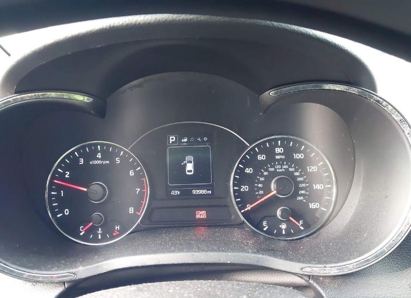 Photo 7 of 2018 Kia Forte LX (VIN 3KPFL4A76JE219204)