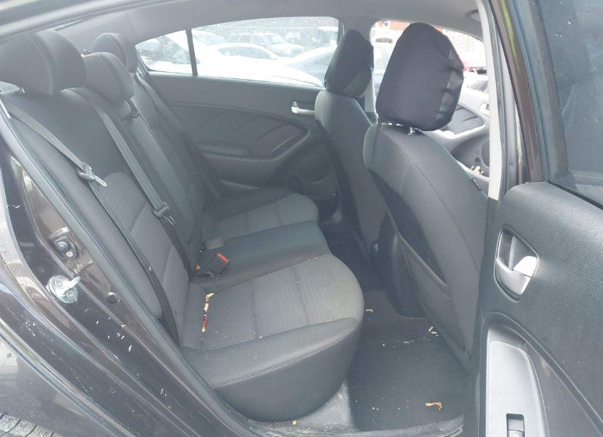 Photo 8 of 2018 Kia Forte LX (VIN 3KPFL4A76JE219204)