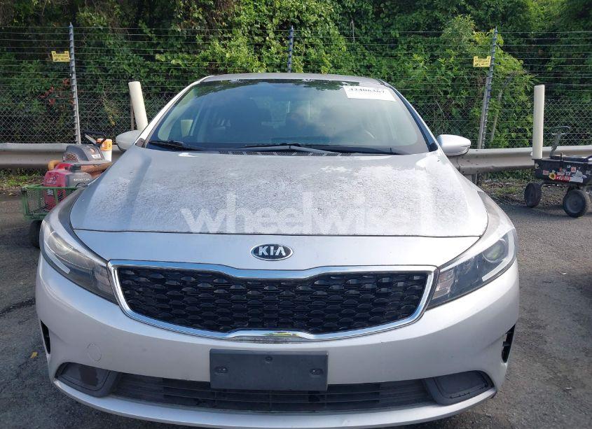 Photo 12 of 2018 Kia Forte LX (VIN 3KPFL4A76JE274705)