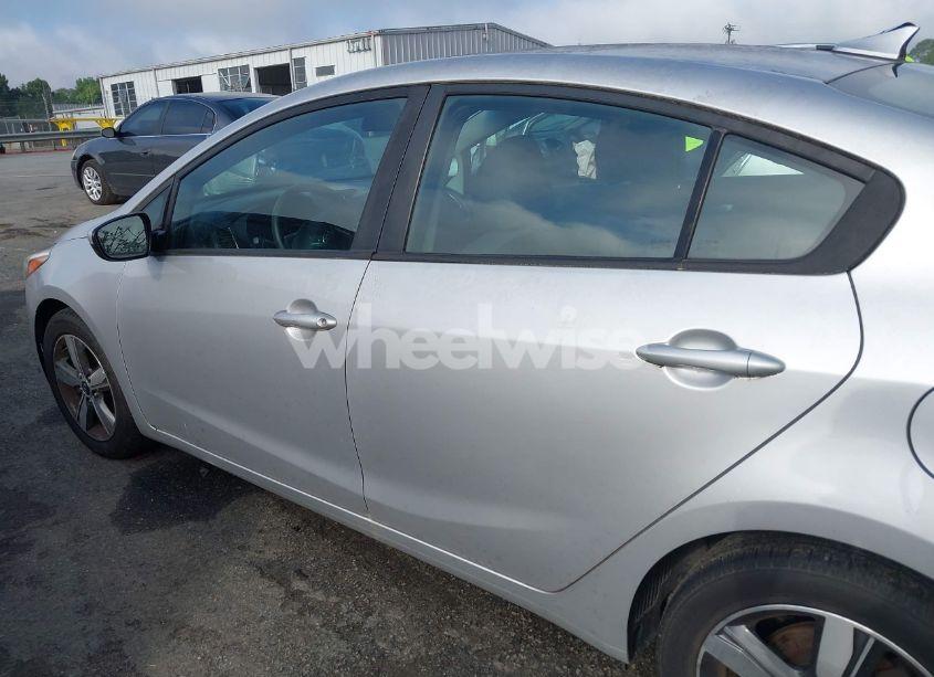 Photo 14 of 2018 Kia Forte LX (VIN 3KPFL4A76JE274705)