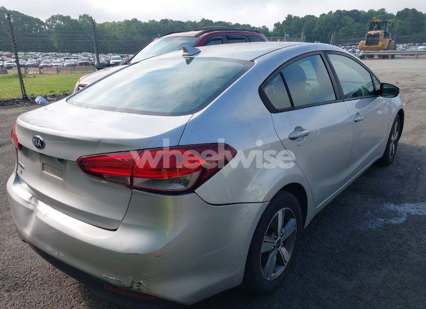 Photo 4 of 2018 Kia Forte LX (VIN 3KPFL4A76JE274705)