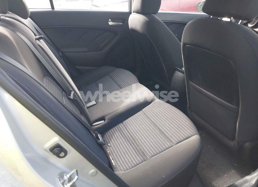 Photo 8 of 2018 Kia Forte LX (VIN 3KPFL4A76JE274705)