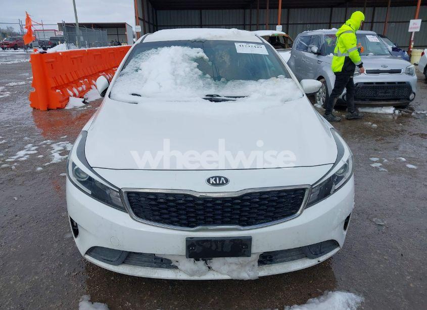 Photo 12 of 2017 Kia Forte LX (VIN 3KPFL4A77HE013450)