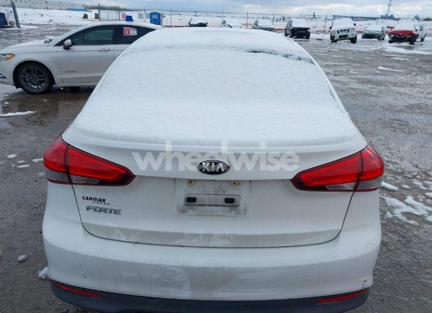 Photo 16 of 2017 Kia Forte LX (VIN 3KPFL4A77HE013450)