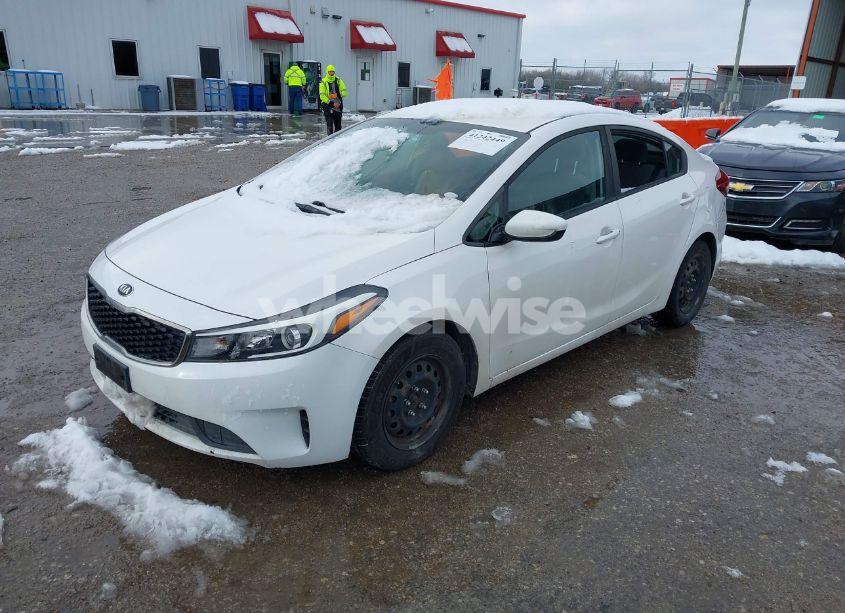 Photo 2 of 2017 Kia Forte LX (VIN 3KPFL4A77HE013450)
