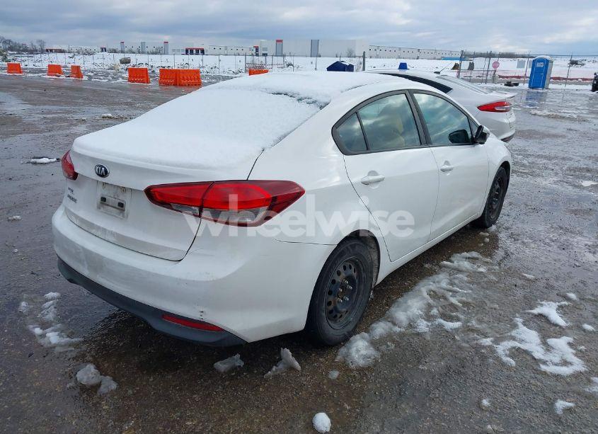 Photo 4 of 2017 Kia Forte LX (VIN 3KPFL4A77HE013450)