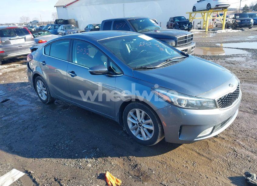 2017 Kia Forte S (VIN 3KPFL4A77HE071879) main photo