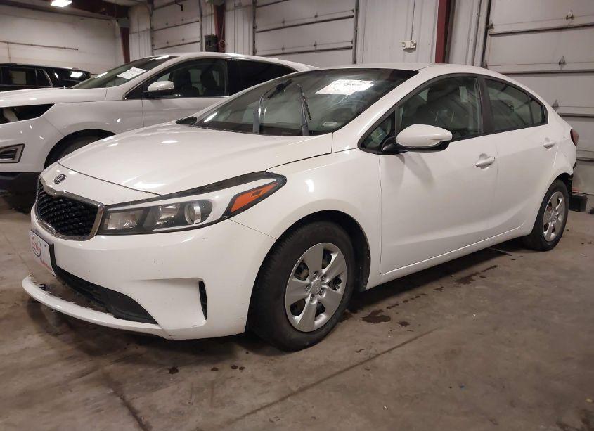 Photo 2 of 2017 Kia Forte LX (VIN 3KPFL4A77HE075706)