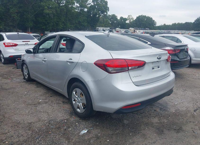 Photo 3 of 2018 Kia Forte LX (VIN 3KPFL4A77JE165038)