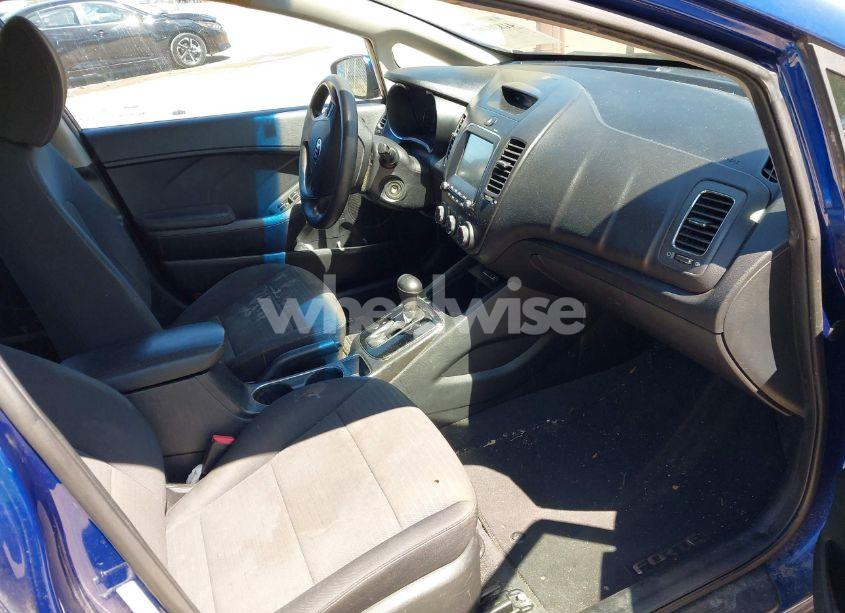 Photo 5 of 2018 Kia Forte LX (VIN 3KPFL4A77JE196449)