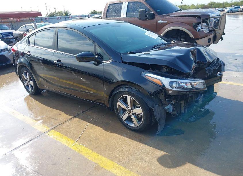 2018 Kia Forte LX (VIN 3KPFL4A77JE235007) main photo