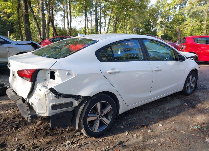 Photo 4 of 2018 Kia Forte LX (VIN 3KPFL4A77JE239462)
