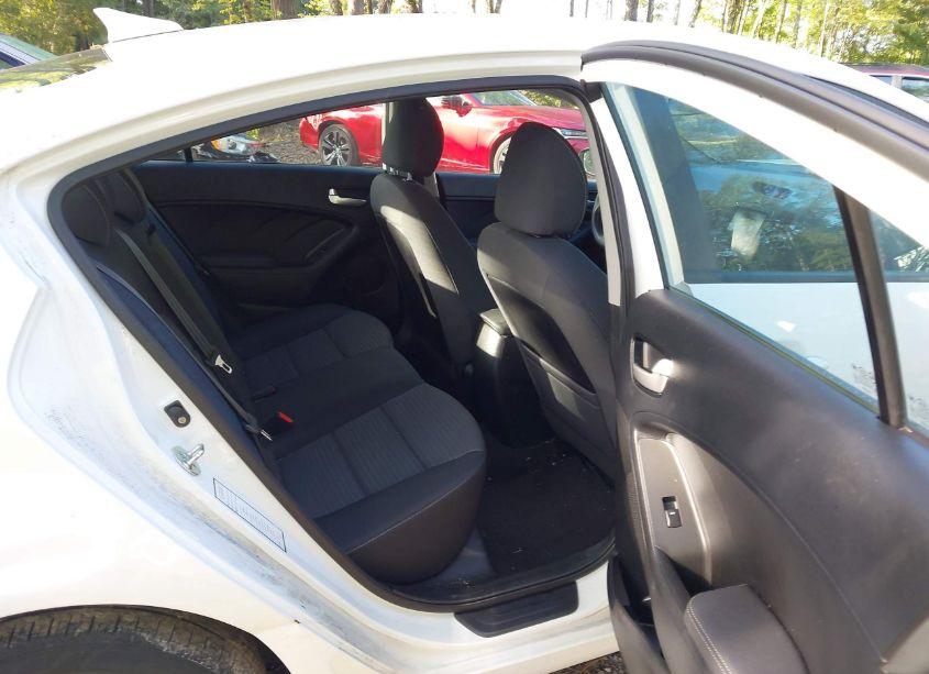 Photo 8 of 2018 Kia Forte LX (VIN 3KPFL4A77JE239462)