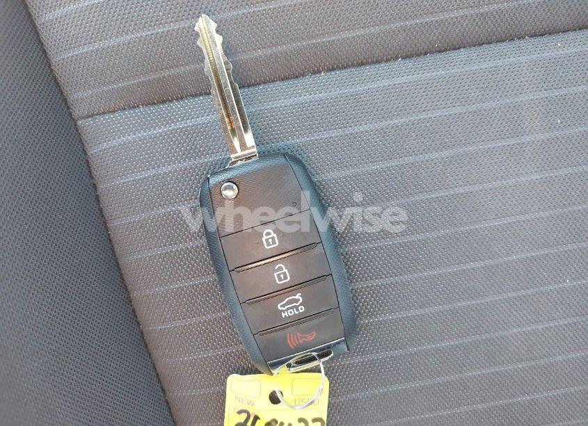 Photo 11 of 2018 Kia Forte LX (VIN 3KPFL4A77JE268427)