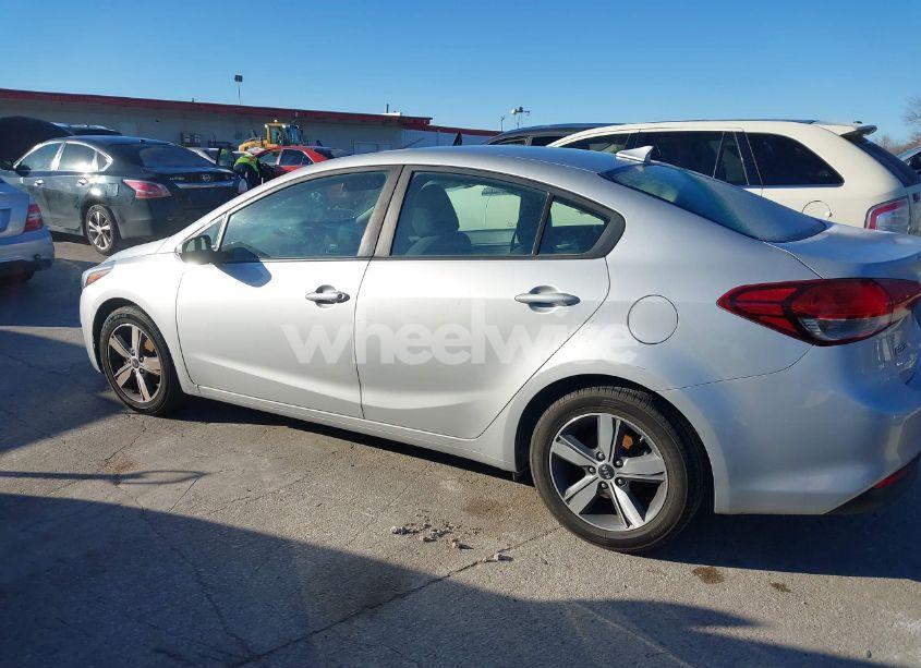 Photo 14 of 2018 Kia Forte LX (VIN 3KPFL4A77JE268427)