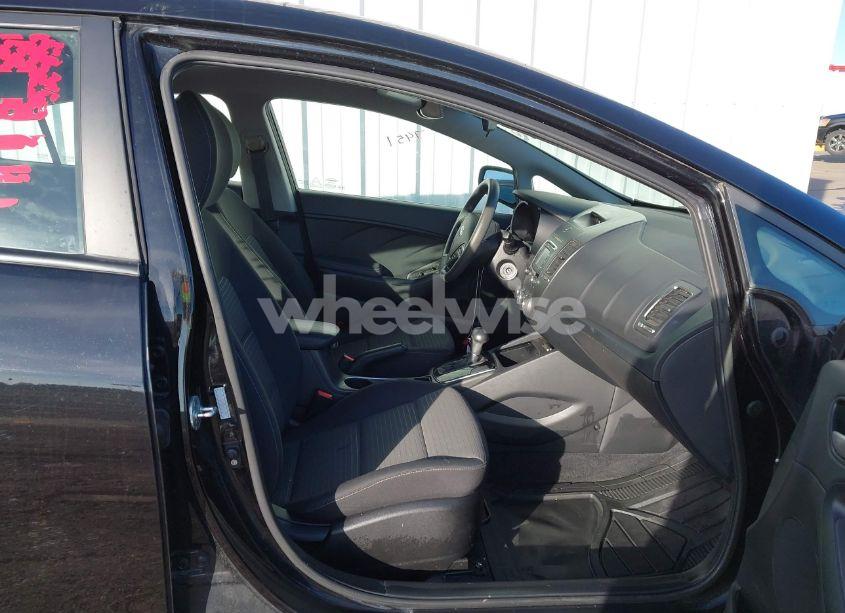 Photo 5 of 2017 Kia Forte LX (VIN 3KPFL4A78HE011397)