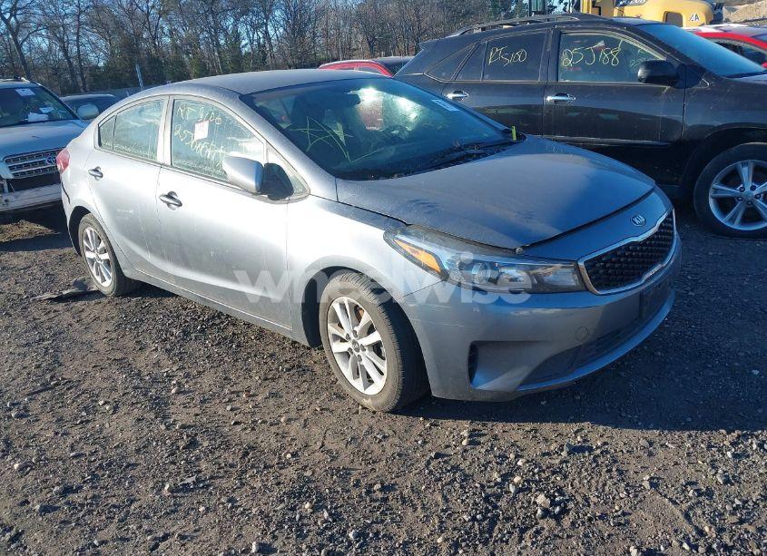 2017 Kia Forte S (VIN 3KPFL4A78HE022206) main photo
