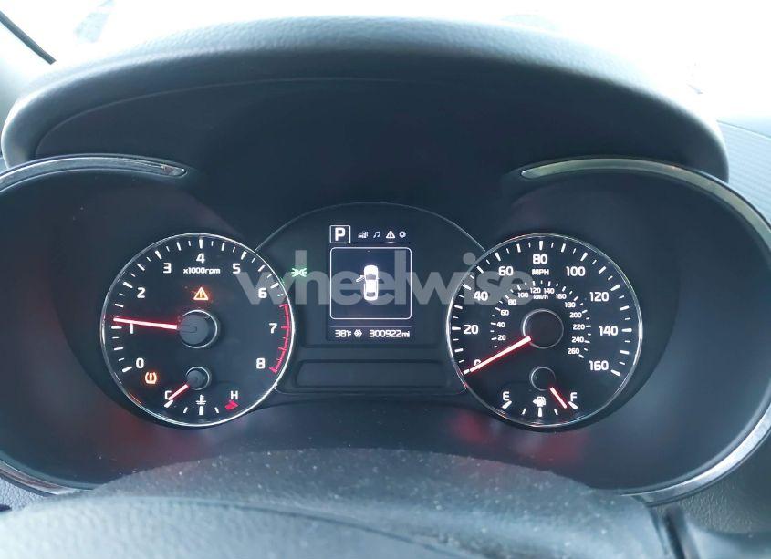 Photo 7 of 2017 Kia Forte S (VIN 3KPFL4A78HE030080)