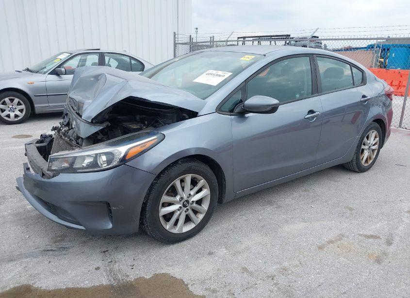 Photo 2 of 2017 Kia Forte S (VIN 3KPFL4A78HE099335)