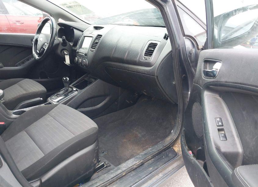 Photo 5 of 2017 Kia Forte S (VIN 3KPFL4A78HE099335)