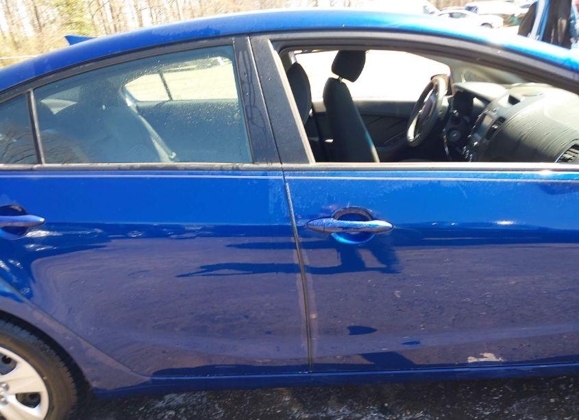 Photo 13 of 2018 Kia Forte LX (VIN 3KPFL4A78JE196511)