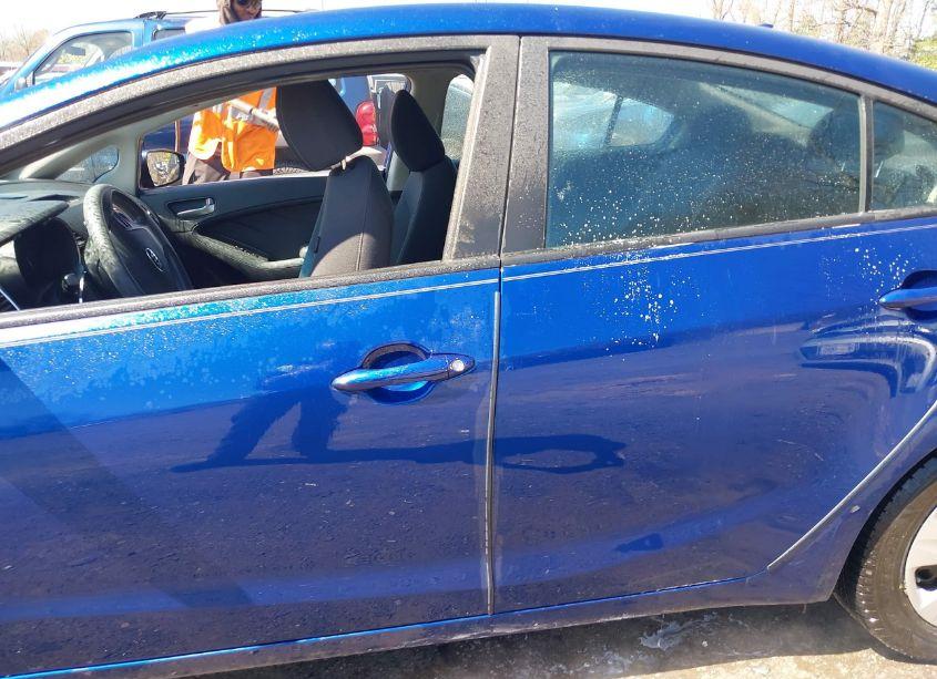 Photo 14 of 2018 Kia Forte LX (VIN 3KPFL4A78JE196511)