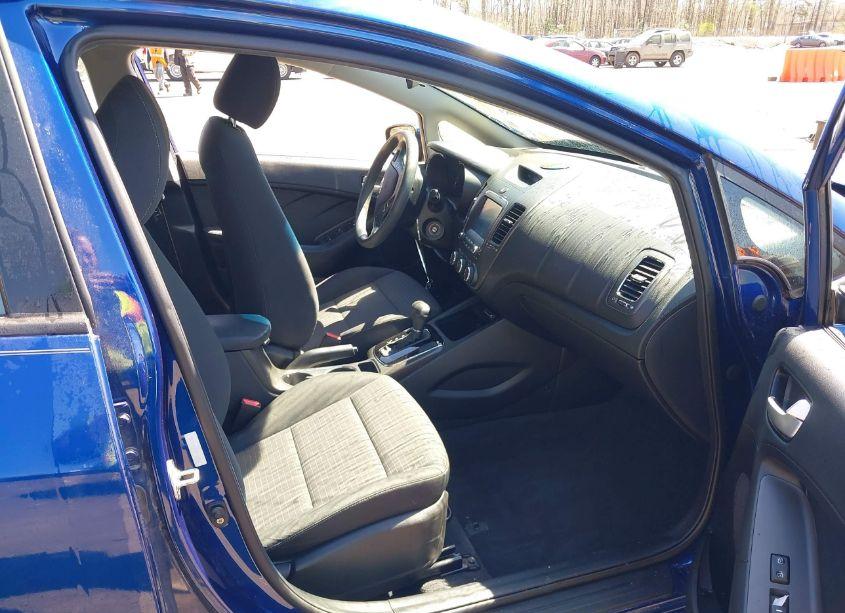 Photo 5 of 2018 Kia Forte LX (VIN 3KPFL4A78JE196511)