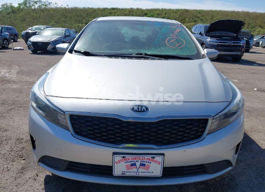 Photo 6 of 2018 Kia Forte LX (VIN 3KPFL4A78JE197013)