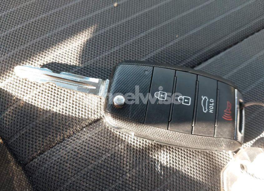 Photo 11 of 2018 Kia Forte LX (VIN 3KPFL4A78JE212500)