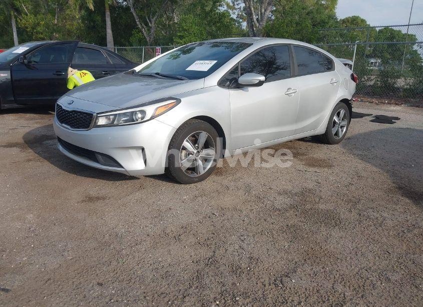 Photo 2 of 2018 Kia Forte LX (VIN 3KPFL4A78JE212500)