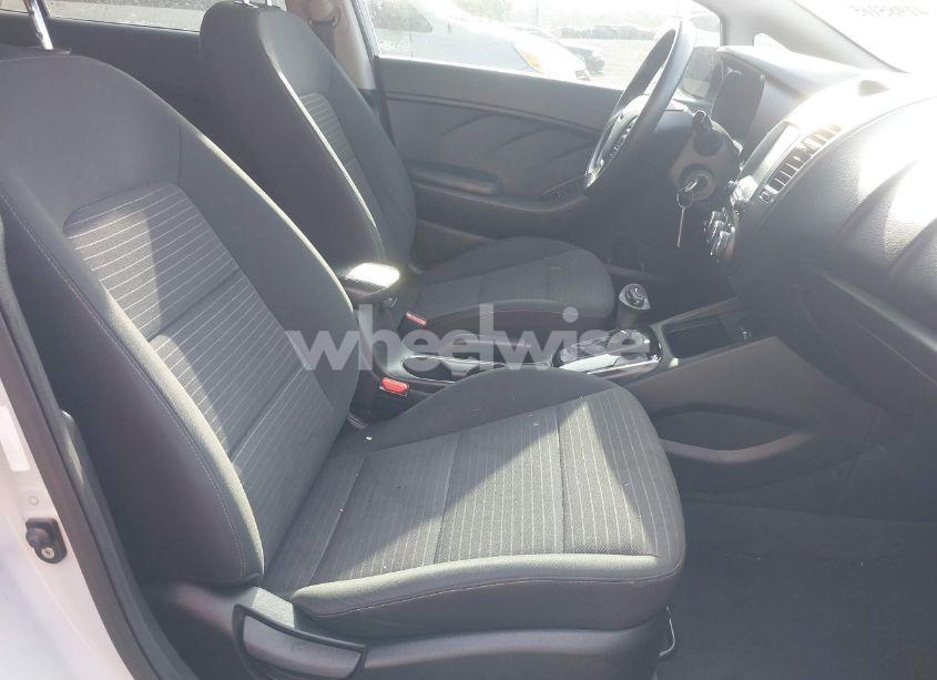 Photo 5 of 2018 Kia Forte LX (VIN 3KPFL4A78JE212500)